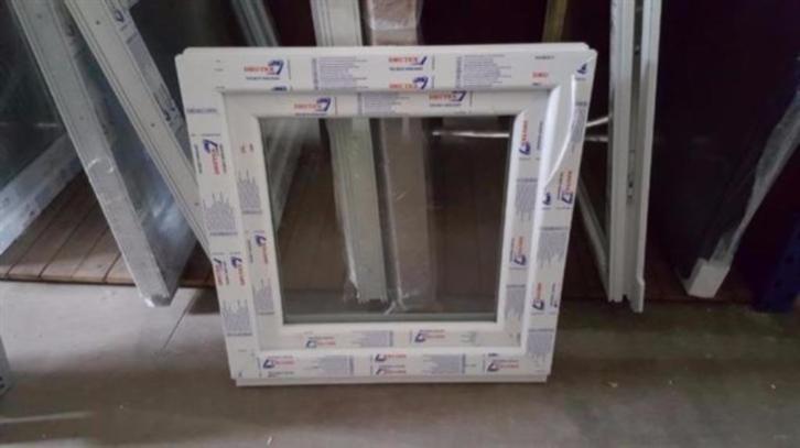 Kozijn draaikiep breed 70 cm hoog 50-70-80-90-100-110cm., Niet ingevuld, Kunststof, Minder dan 75 cm, Raamkozijn