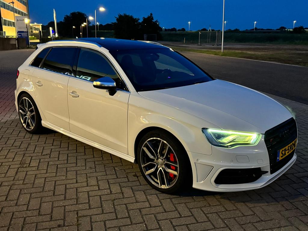 Audi S3 2.0 Tfsi 221KW Sportback Quattro 2014 Wit, Automaat, S3, Zwart, 4 cilinders