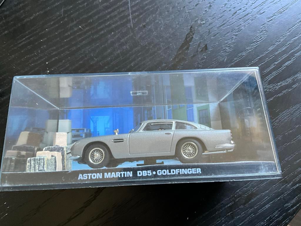 James bond Aston Martin DB5 Goldfinger /1.43, Hobby en Vrije tijd, Modelauto's | 1:43, Ophalen, Nieuw, Auto, Overige merken