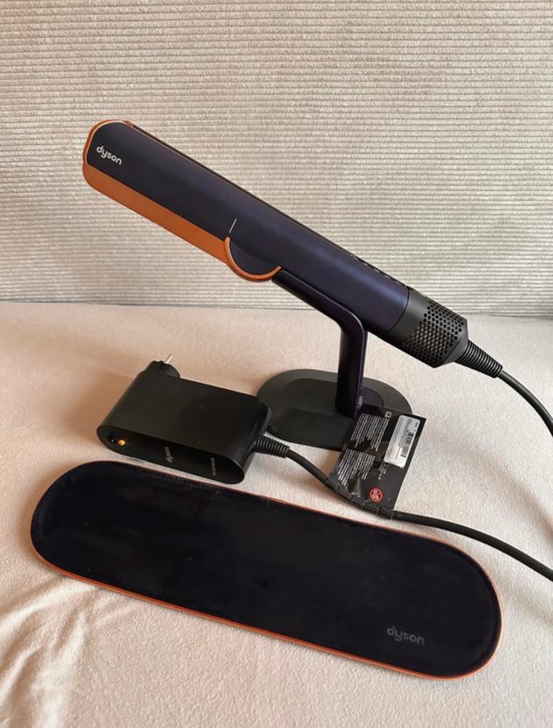 DYSON airstraight nieuw met bon en garantie, Ophalen of Verzenden, Nieuw, Föhn of Haardroger