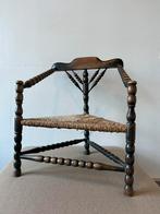Triangle antique bobbin chair, Ophalen