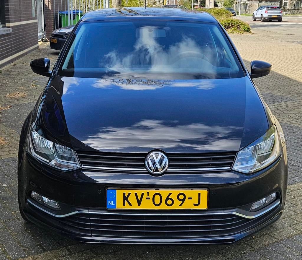 ZEER NETTE VOLKSWAGEN POLO 1.4TDI BJ2016 BM  NAVI /AIRCO/CC, Voorwielaandrijving, Stof, Euro 6, Zwart