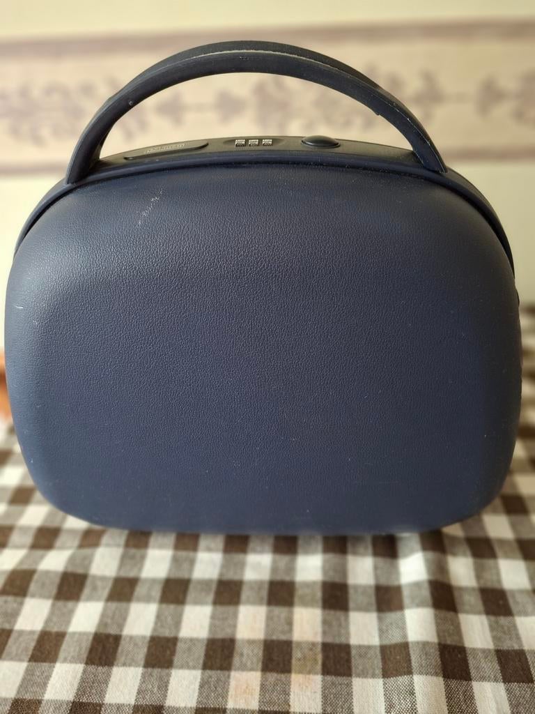 Nieuwe donkerblauwe beautycase met slot en spiegeltje, Ophalen, Nieuw, Blauw, Met slot