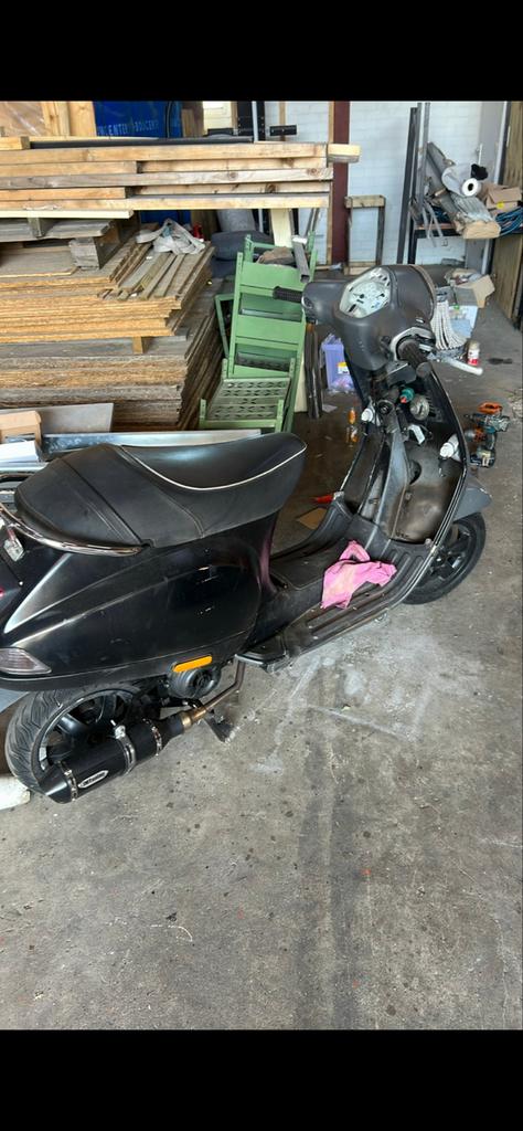 Vespa LX Scooter - Zwart, met 2takt piaggio blok!, Ophalen, Gebruikt