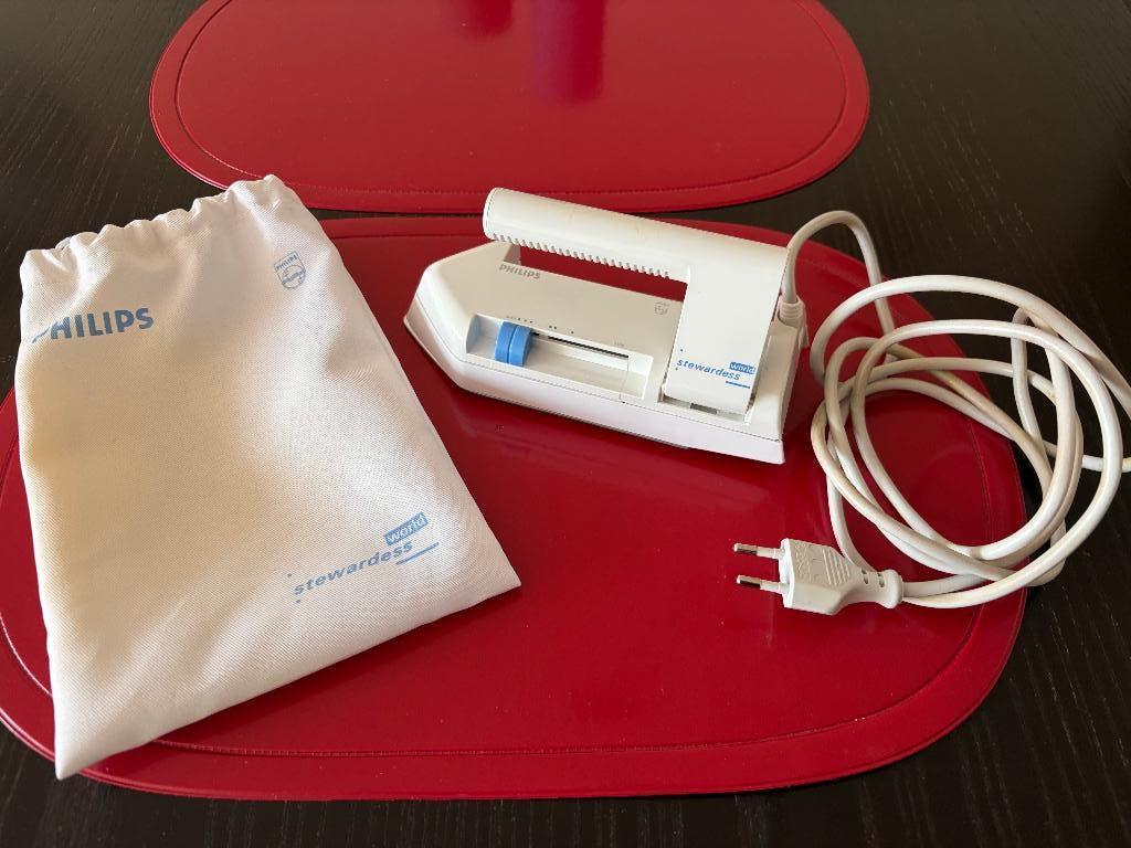 Reisstrijkijzer, Witgoed en Apparatuur, Strijkijzers en Strijkplanken, Ophalen, Zo goed als nieuw, Strijkijzer met snoer