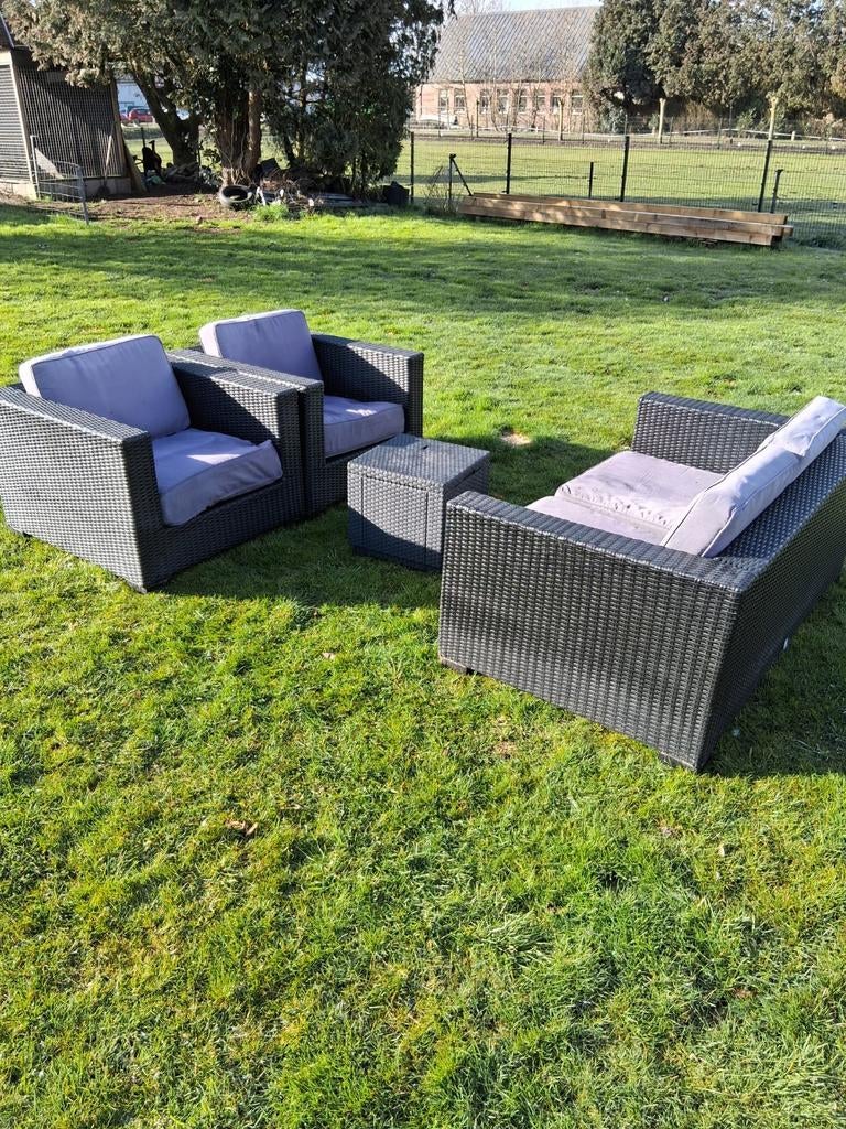 Nette tuinset loungeset, Ophalen