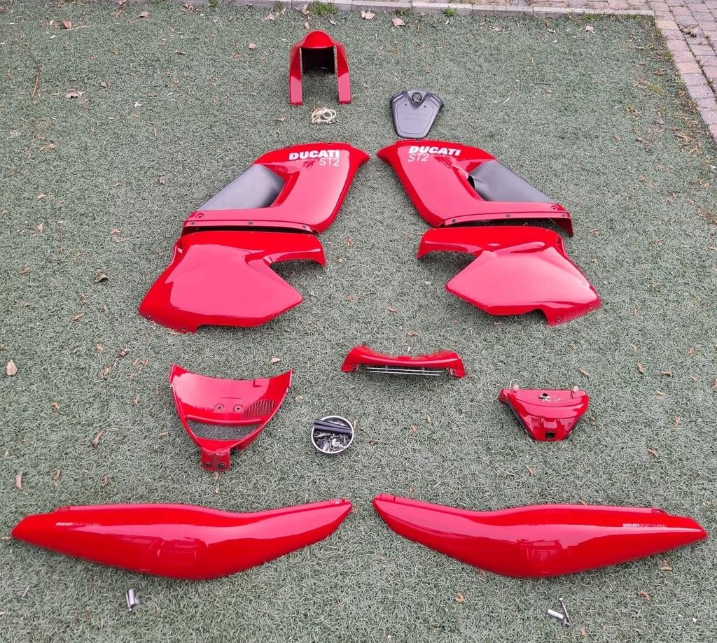 Rood kuipwerk Ducati ST2 - Kuipruit voorspatbord, Ophalen, Gebruikt