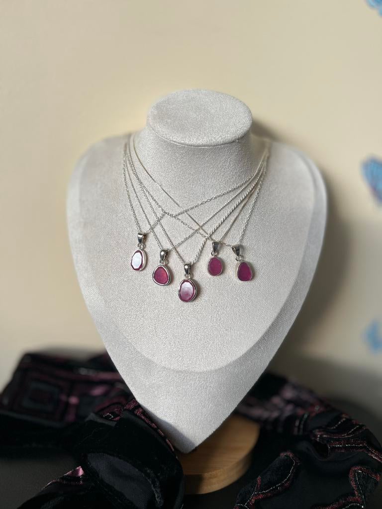 Robijn hanger beschermt liefde geluk passie powerful SALE, Sieraden, Tassen en Uiterlijk, Kettingen, Nieuw, Ophalen of Verzenden