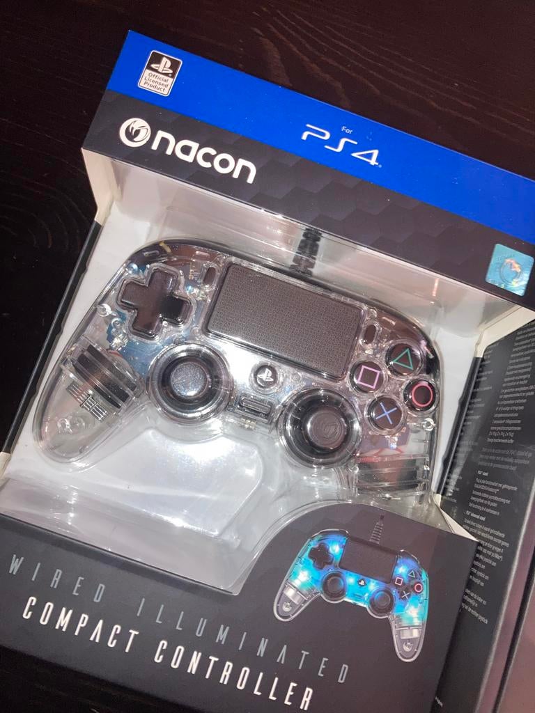 Nacon Wired Illuminated Compact Controller voor PS4, Ophalen of Verzenden, Nieuw, Controller, PlayStation 4