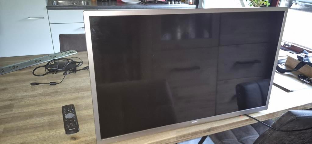 Philips tv 32 inch, Ophalen, Gebruikt, Tv en Weergevers