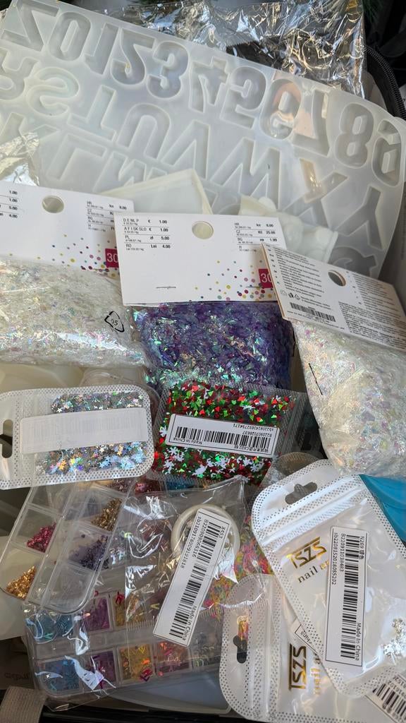 Grote set epoxy benodigdheden: mallen, glitters, folie, Hobby en Vrije tijd, Knutselen, Ophalen, Meerkleurig, Zo goed als nieuw