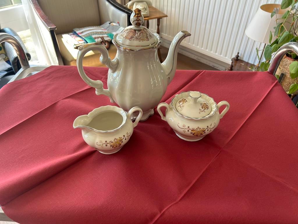 Antiek servies, Ophalen