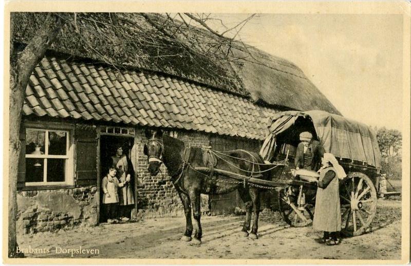 BRABANTS DORPSLEVEN KLEDERDRACHT  Partij van 8 oude kaarten, Ophalen of Verzenden, 1920 tot 1940, Noord-Brabant