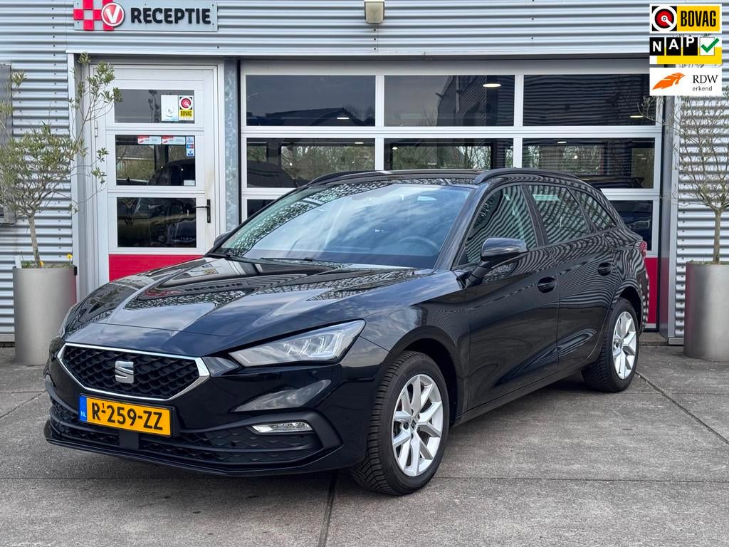 Seat Leon Sportstourer 1.0 TSI Reference Cruise / Clima / Ca, Gebruikt, Euro 6, Leon, Zwart