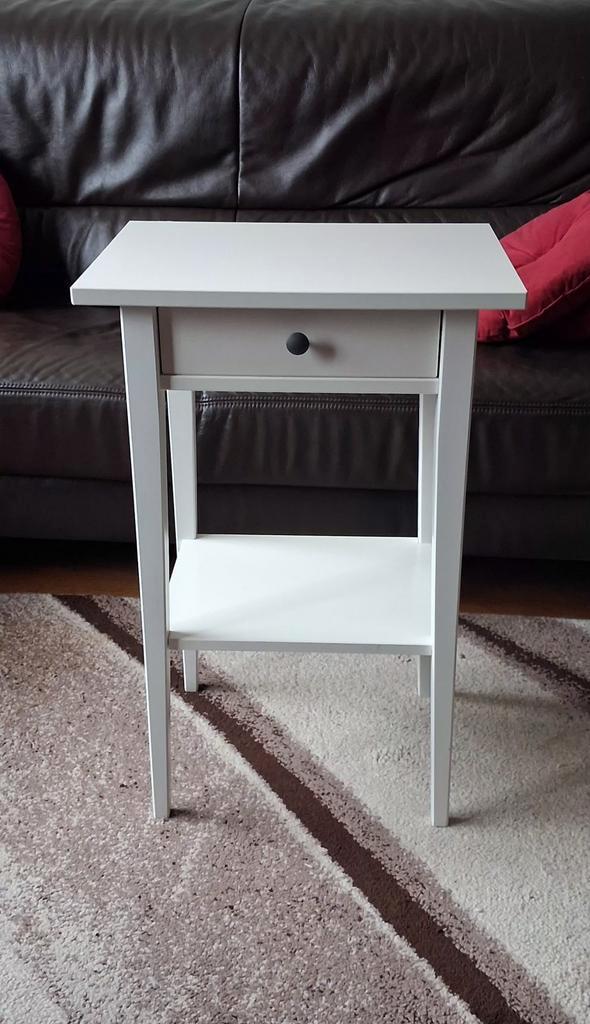 IKEA Hemnes nachtkastje, Huis en Inrichting, Slaapkamer | Nachtkastjes, Ophalen