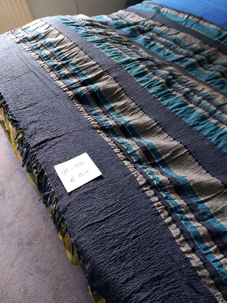 Kleed, Huis en Inrichting, Woonaccessoires | Plaids en Woondekens, Ophalen, Zo goed als nieuw