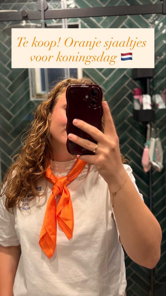 Oranje sjaaltje, Kleding | Dames, Ophalen of Verzenden, Nieuw, Maat 38/40 (M), Sjaal