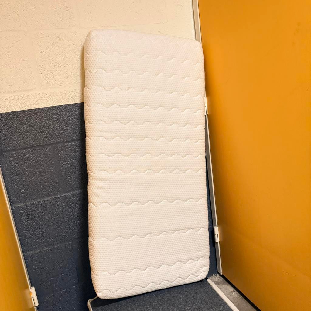 Kinderbed matras. Weinig gebruikt. 120 x 60cm, Zo goed als nieuw, Matras, Eenpersoons, 70 cm of minder