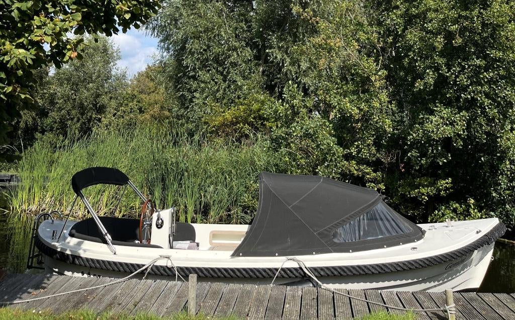 TeKoop Goed onderhouden Polyester Spitsgatsloep Maril-625, Watersport en Boten, Ophalen, 10 tot 30 pk, Binnenboordmotor, 6 meter of meer