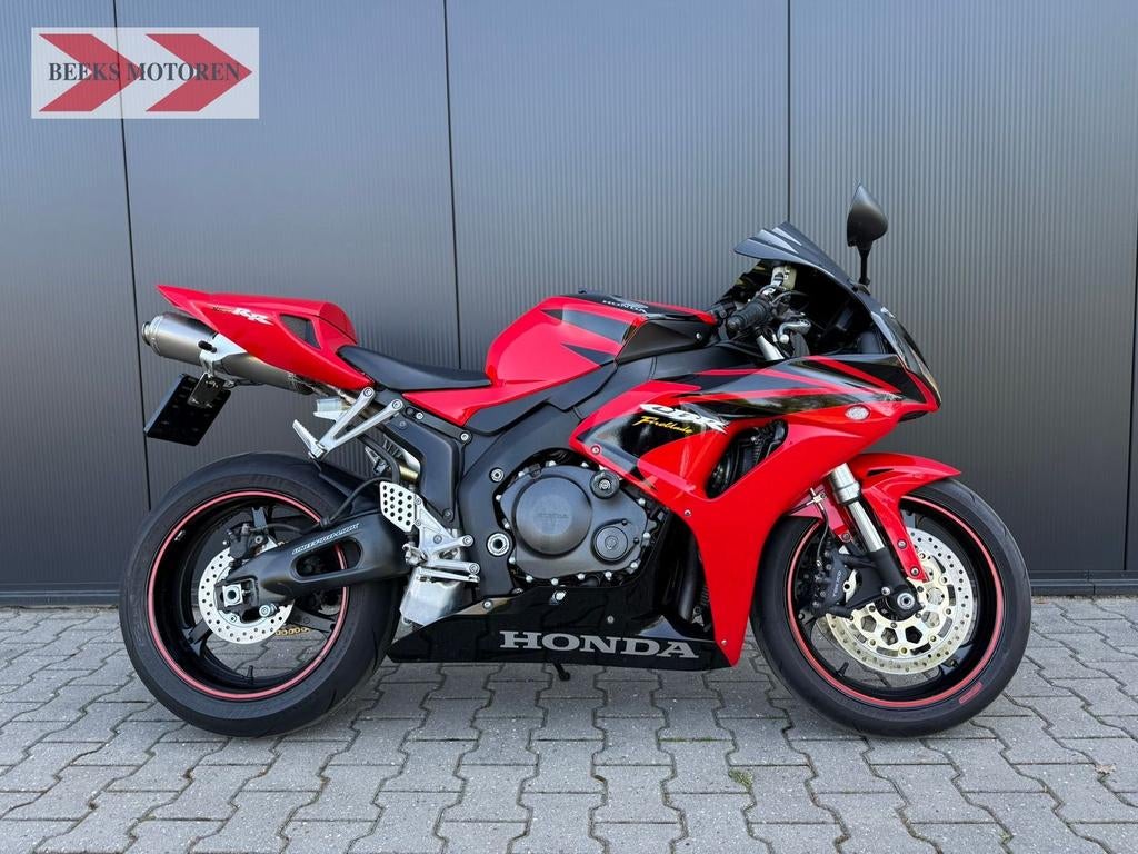 *VERKOCHT* NETTE HONDA CBR 1000 RR FIREBLADE 2007 - Dealer o, HONDA, 4 cilinders, Motorrijbewijs A, Bedrijf