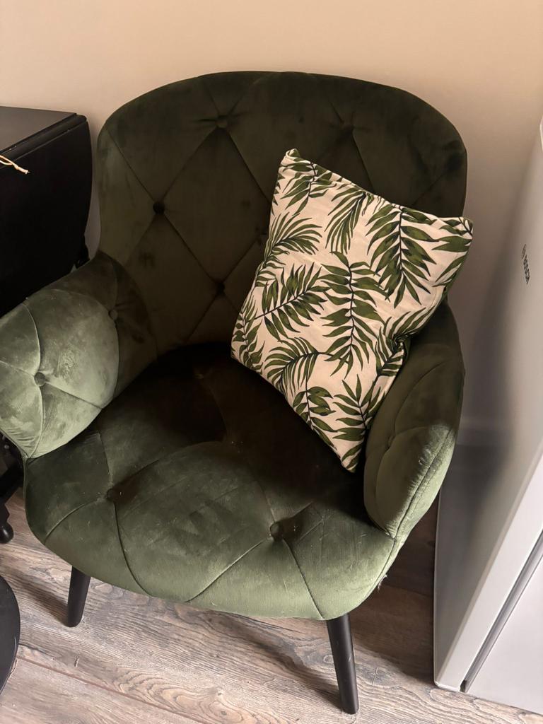 Groene fauteuil met knopen, Huis en Inrichting, Stoelen, Gebruikt, Overige kleuren, Ophalen of Verzenden, Eén