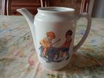 Theepot porselein antiek onderdeel van kinderservies, Ophalen of Verzenden