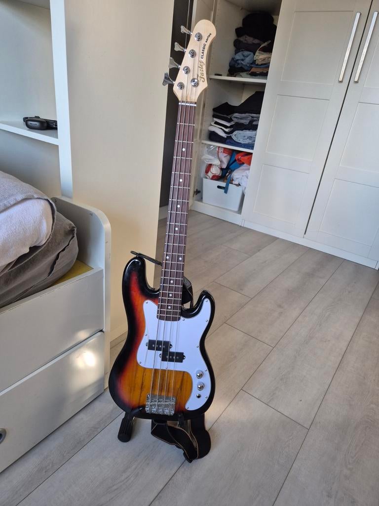 Fazley Classic Series FPB118 Sunburst 3/4 Basgitaar + tas, Ophalen of Verzenden, Zo goed als nieuw, Elektrisch