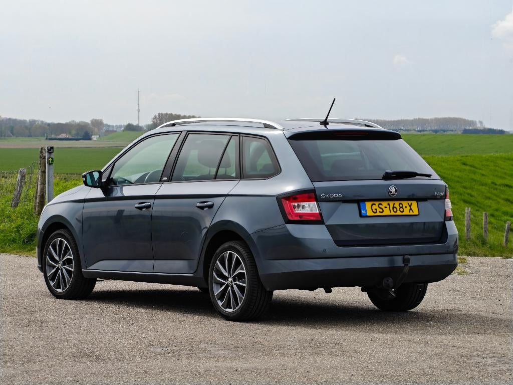 Skoda Fabia Combi 1.2 TSI Edition 2015 + Set winterbanden, Auto's, Skoda, Stof, 40 €/maand, Zwart, 4 cilinders