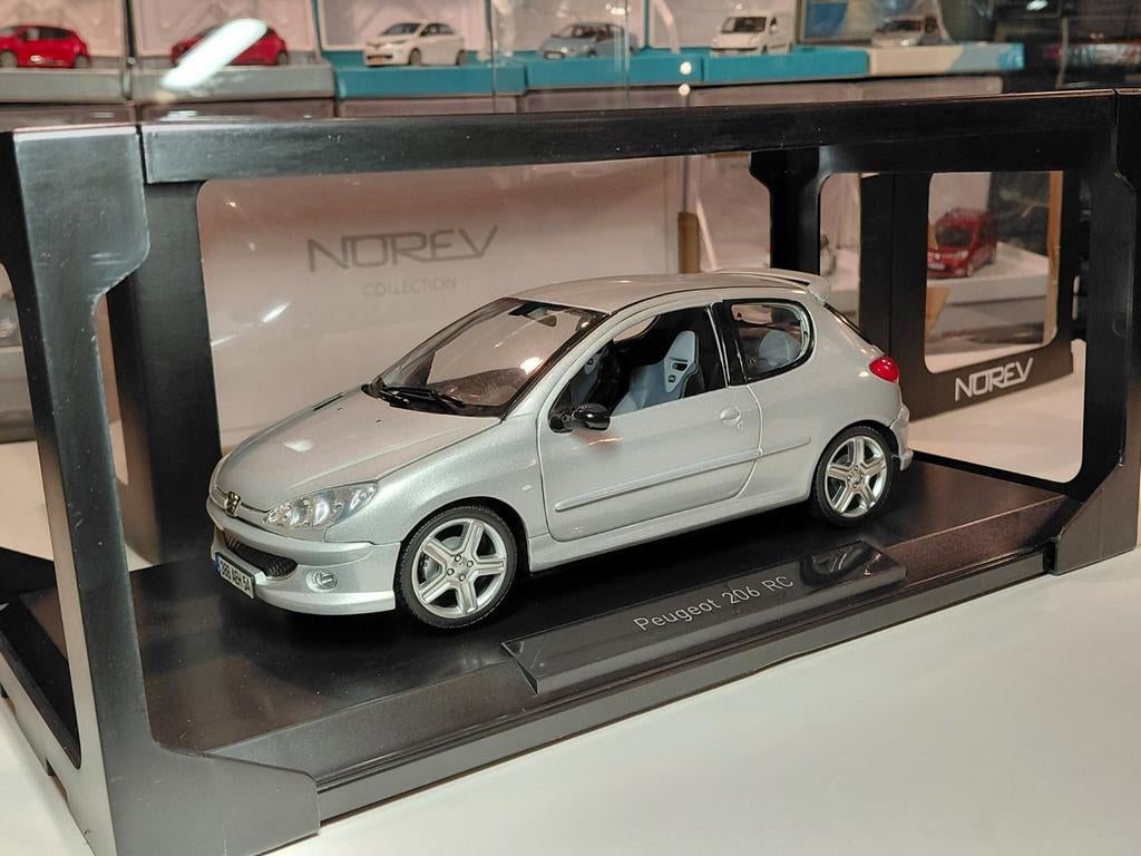 Peugeot 206 RC (GTi 180) 2003-2007 Gris Aluminium 1/18 Norev, Ophalen of Verzenden, Zo goed als nieuw, Auto, Norev