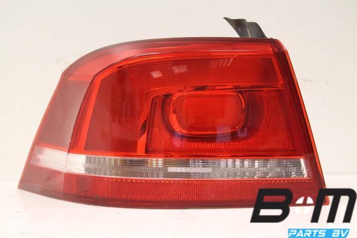 Linker achterlicht VW Passat B7 Sedan 3AE945095C, Gebruikt