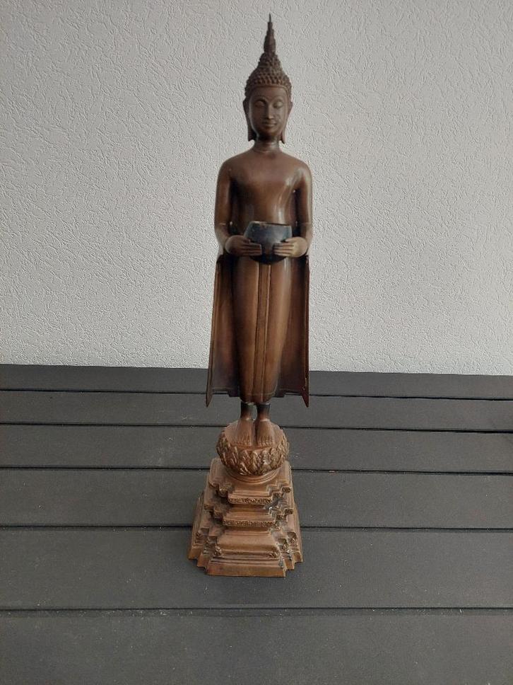 Staande Boeddha met bedelnap (groot), Huis en Inrichting, Woonaccessoires | Boeddhabeelden, Ophalen of Verzenden