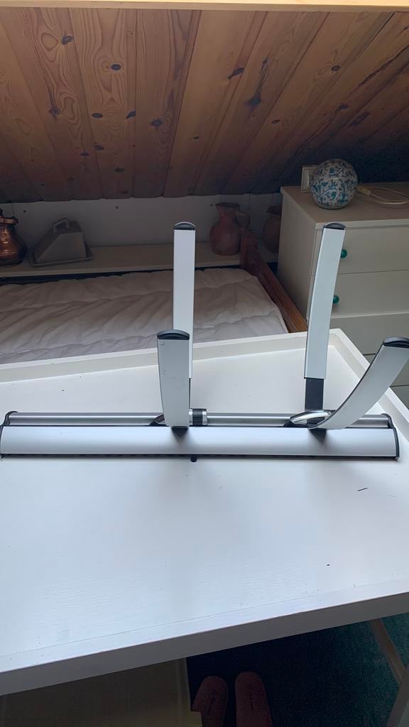 Vogels muurbeugel EFA6825 10 kg belasting, Ophalen, Zo goed als nieuw