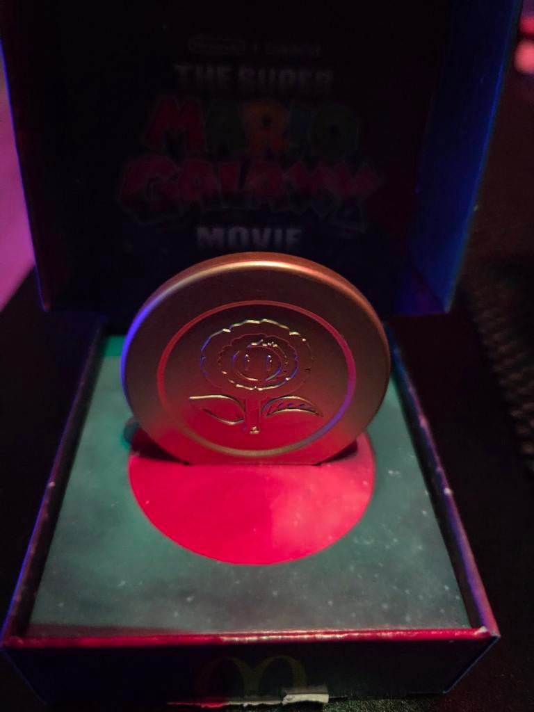 McDonald's Super Mario Movie Munt Vuurbloem, Ophalen of Verzenden, Zo goed als nieuw