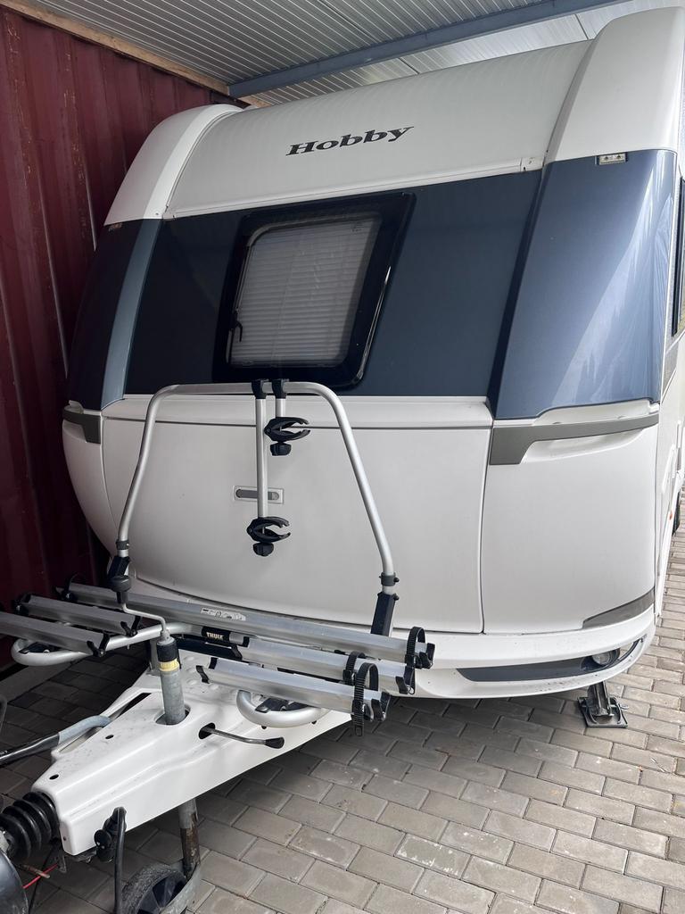 Hobby 540 KMFE 2016, Caravans en Kamperen, Caravans, Bedrijf, tot en met 6, 1250 - 1500 kg, Rondzit, Hobby, Koelkast, Ophalen