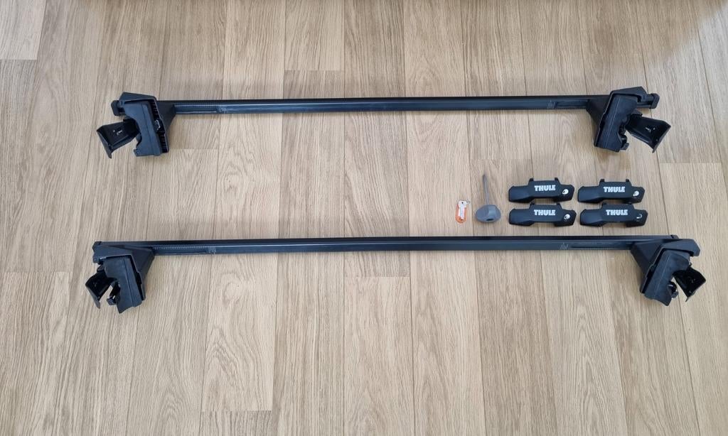 Thule Evo Clamp 7105 en SquareBar Evo 135cm dakdragers, Ophalen of Verzenden