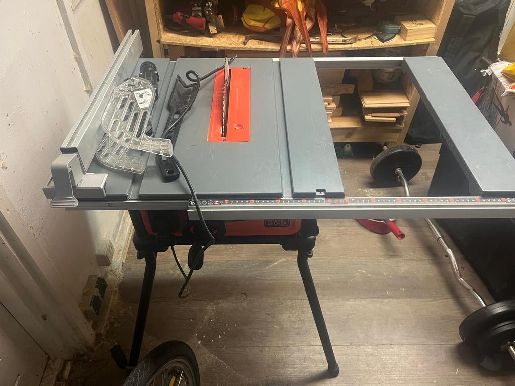 Zaagtafel - Ideaal voor diverse zaagklussen, Ophalen, Gebruikt, Cirkelzaag, Black+Decker