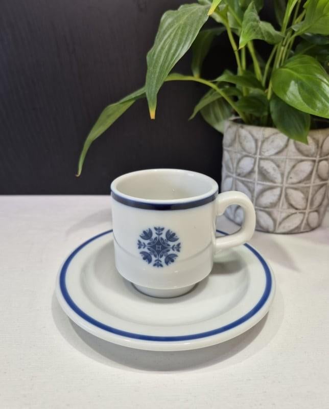 Mosa Porseleinen Kop en Schotel - Blauw Decor, 6 beschikbaar, Antiek en Kunst, Antiek | Servies los, Ophalen of Verzenden