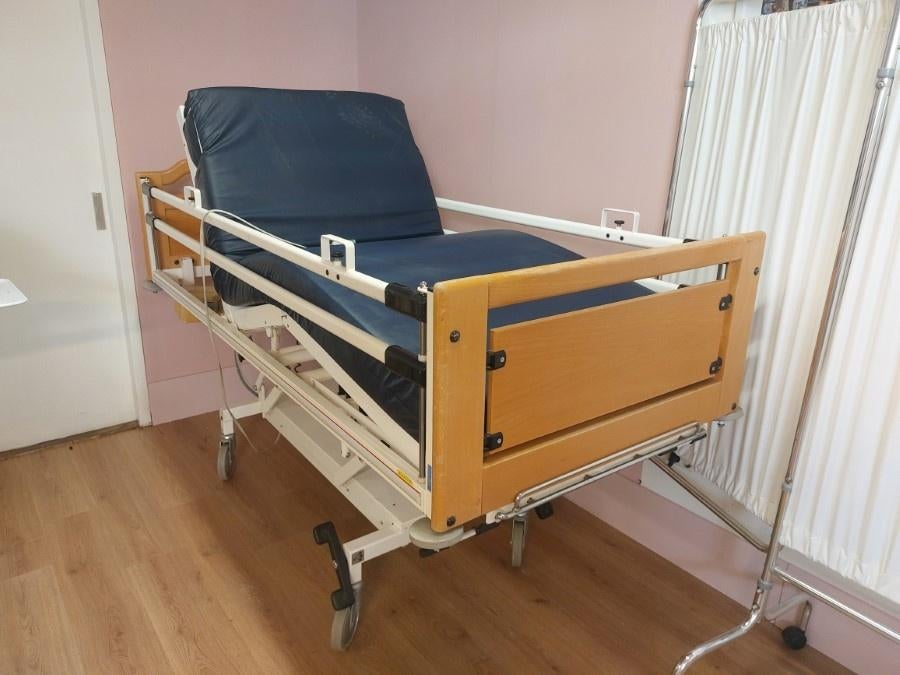 verpleegbed / ziekenhuisbed Schell, Diversen, Verpleegmiddelen, Ophalen, Gebruikt