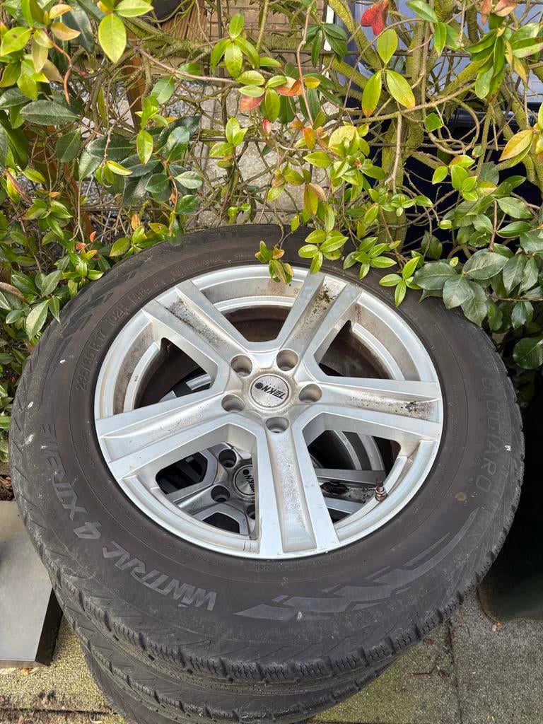 4 Winterbanden 235/60 R17 102H M+S met velgen, Auto-onderdelen, Banden en Velgen, Ophalen, Gebruikt, Banden en Velgen, 17 inch
