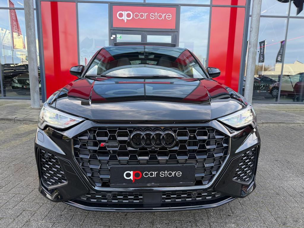 Audi RSQ3 Sportback TFSI Panorama / Led / Lane assist, Automaat, Gebruikt, 1675 kg, Zwart