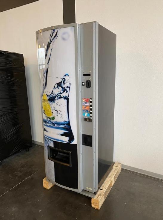 Vendo 5 selecties drankautomaat | Vendingmachine refurbished, Ophalen, Vending Master, Ewinkel 12, 5431ND Cuijk, Info@vendingmaster.nl