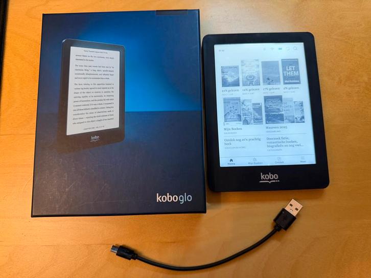 Prachtige Kobo Glo HD wifi E-reader+case - Zo goed als nieuw, Computers en Software, E-readers, Zo goed als nieuw, 6 inch of minder
