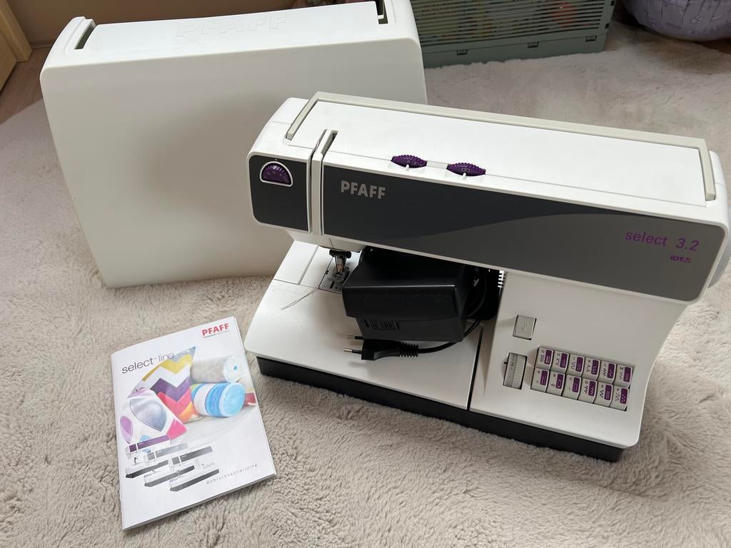 Pfaff select 3.2 IDT naaimachine, Hobby en Vrije tijd, Naaimachines en Toebehoren, Ophalen, Zo goed als nieuw, Naaimachine, Pfaff