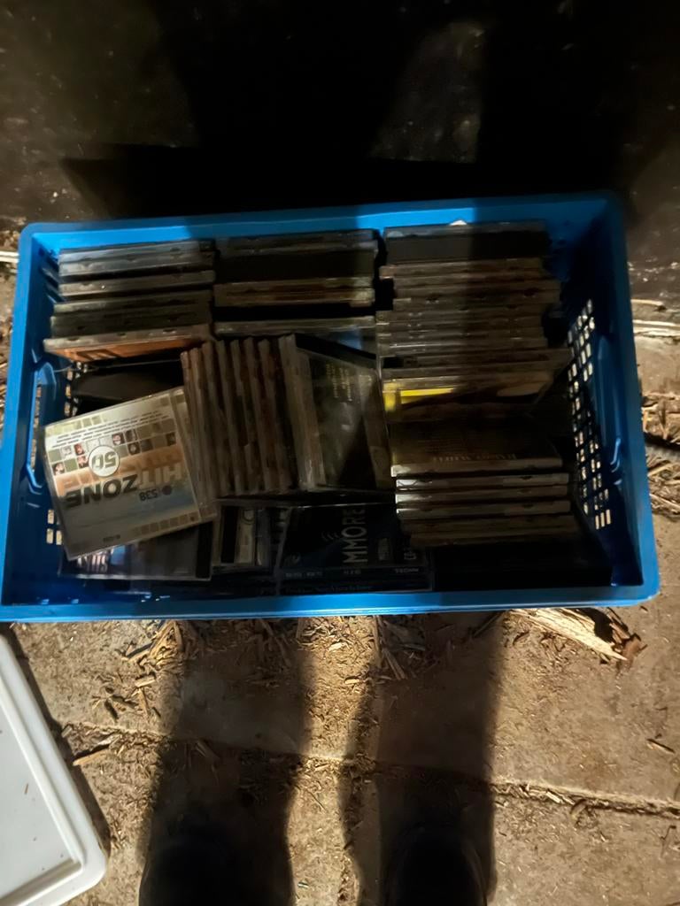 Krat vol diverse cd's - Verschillende muziekgenres, Ophalen, Gebruikt
