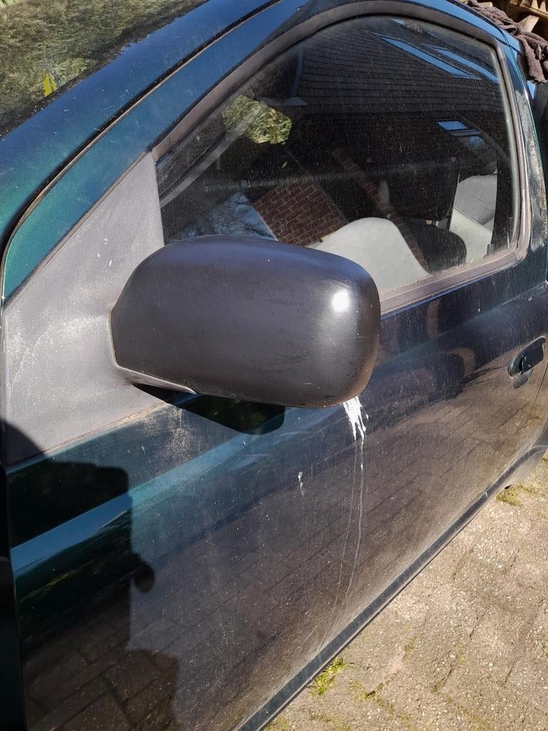 Toyota Yaris onderdelen: achterklep, voorbumper, spiegels, Ophalen of Verzenden, Toyota
