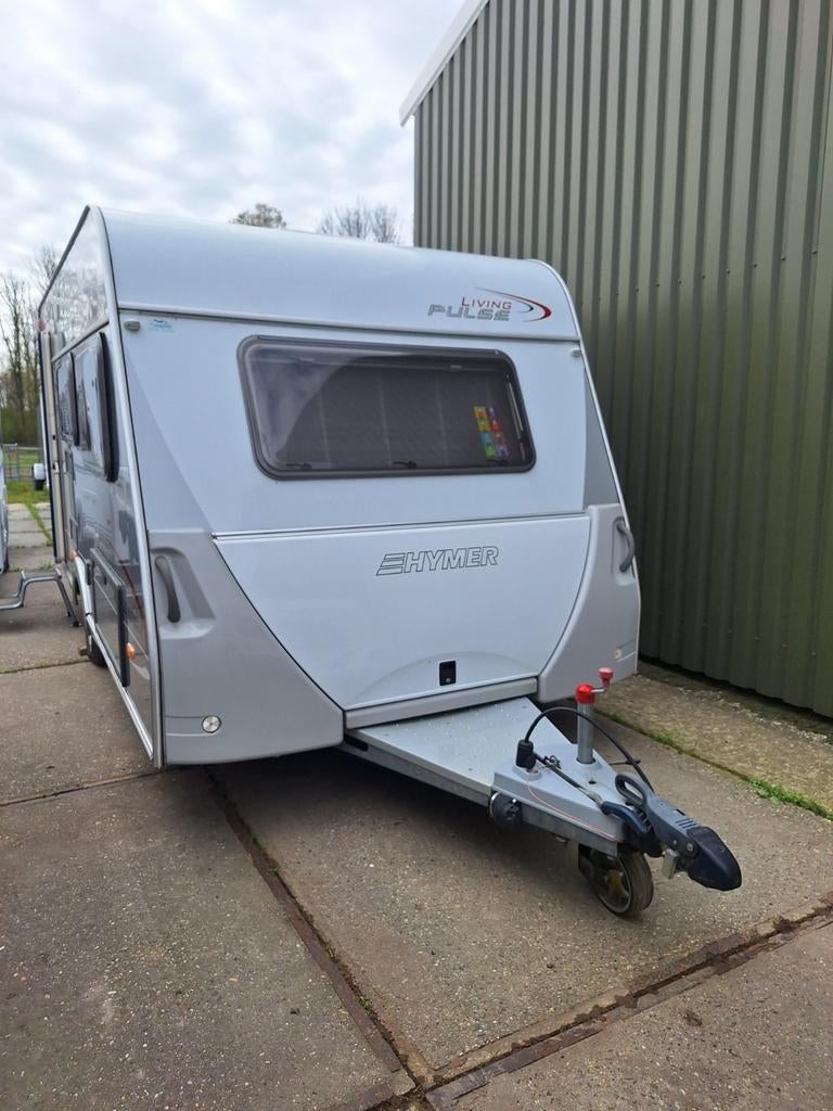 Caravan Eriba/Hymer living pulse 440  uit 2007 €10.500,-, Caravans en Kamperen, Schokbreker, Treinzit, Particulier, 5 tot 6 meter