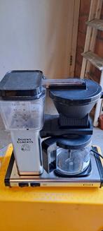 DE koffiezetapparaat, Ophalen