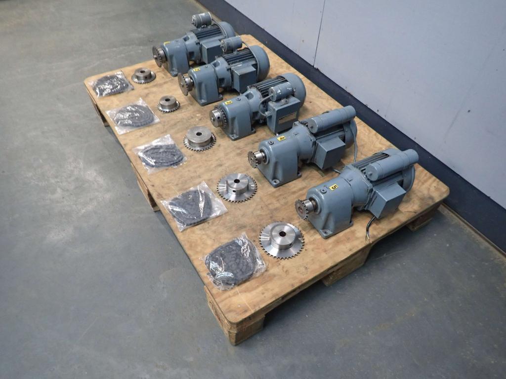 220V Elektromotor vertragingskast reductormotor 58 / 55 rpm, Niet ingevuld, Gebruikt, Niet ingevuld, Ophalen of Verzenden