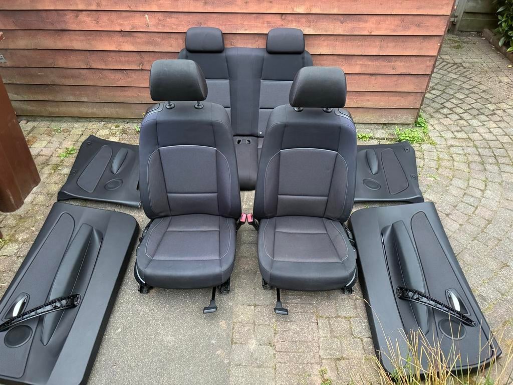 BMW 1 Serie E88 Stof Interieur - Compleet Set, Auto-onderdelen, Ophalen, Gebruikt, BMW