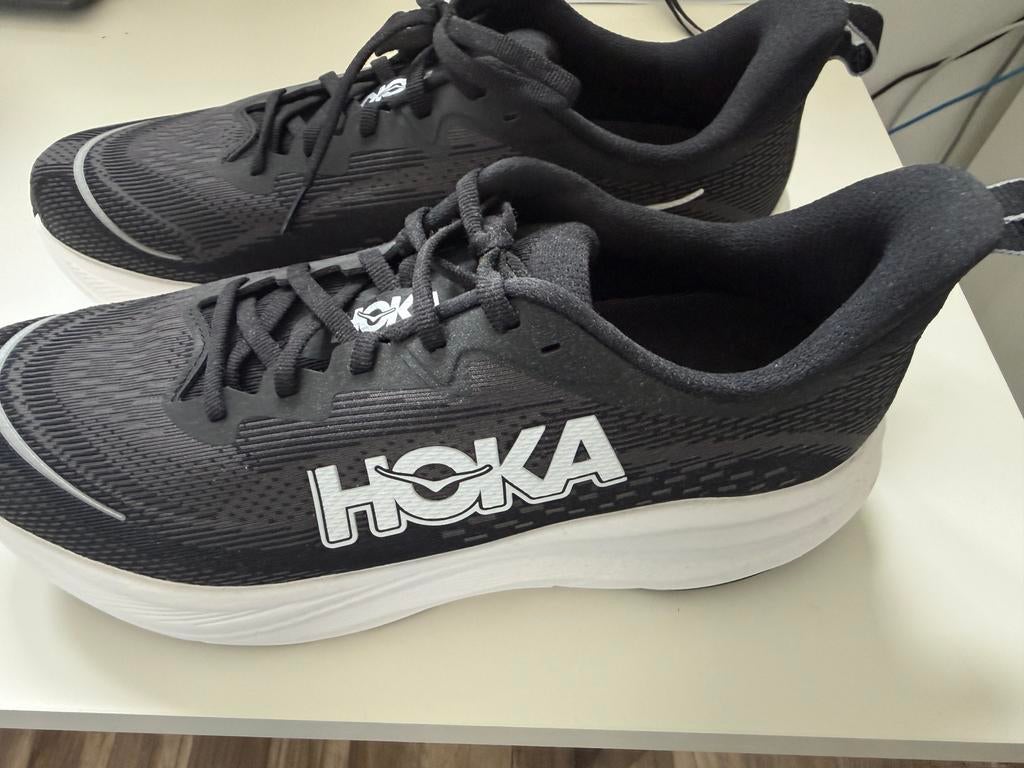 Hoka skyflow zwart 44 2/3 nieuw!, Sport en Fitness, Loopsport en Atletiek, Ophalen of Verzenden, Zo goed als nieuw, Hardloopschoenen